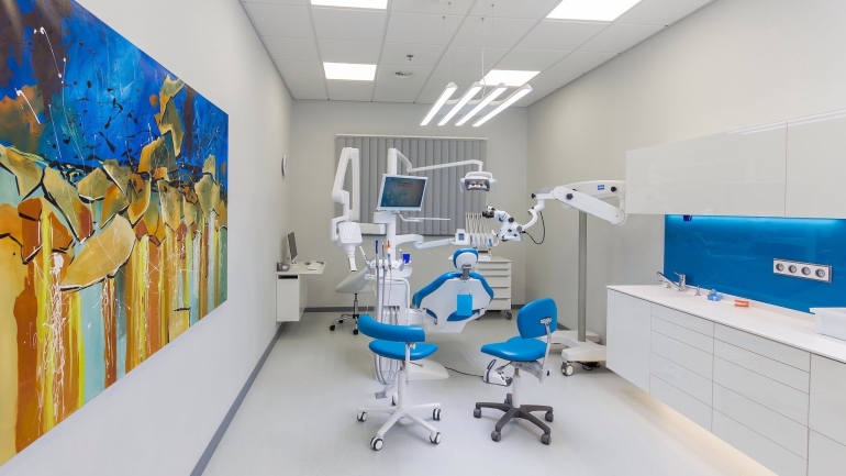 DENTÁLNÍ HYGIENISTKA / HYGIENISTA – PRAHA 9