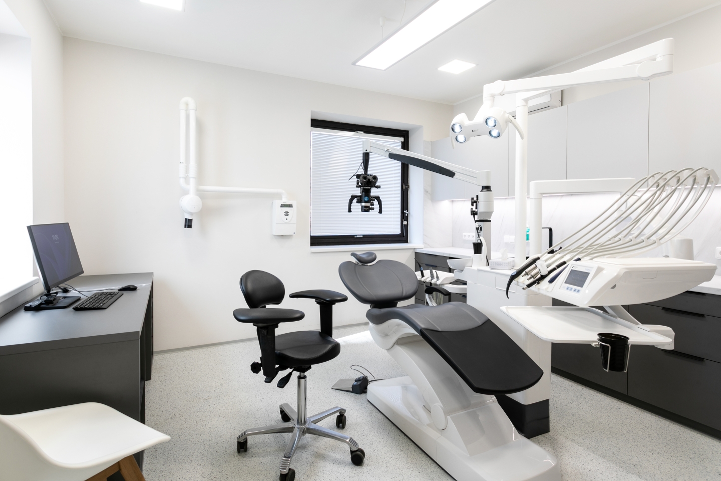 Hledáme zubního lékaře do Prahy 