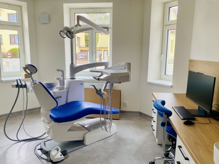 ZUBNÍ LÉKAŘ / -ŘKA VYŠKOV