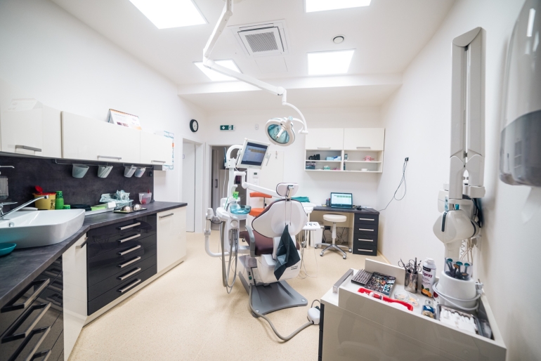 Přijmeme zubního lékaře či budoucího absolventa