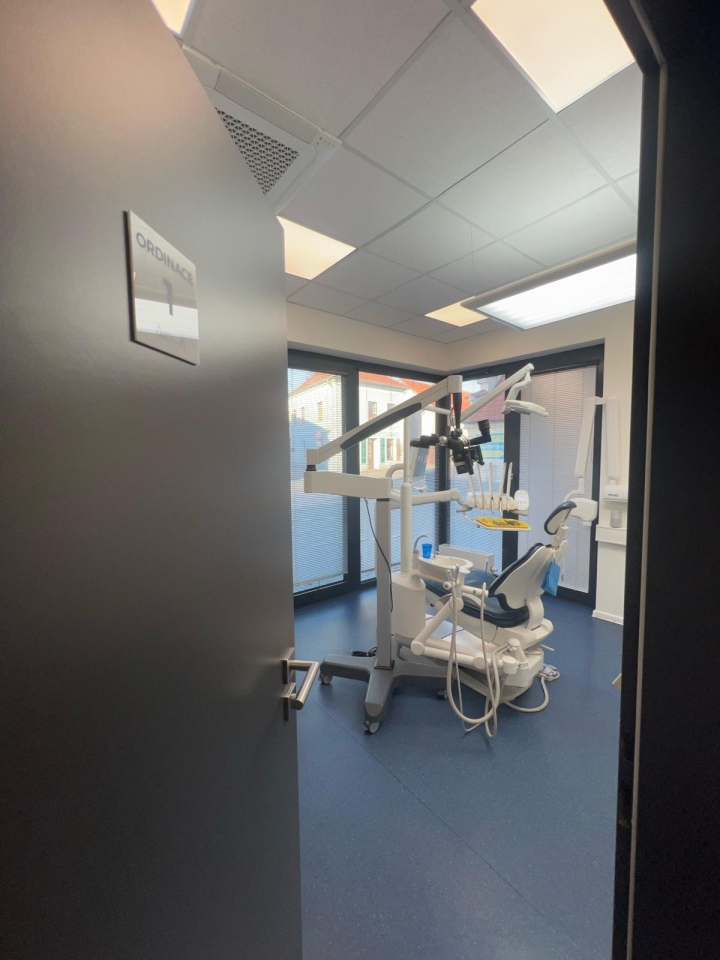 Hledá se zubní lékař v&nbsp;Mníšku pod Brdy