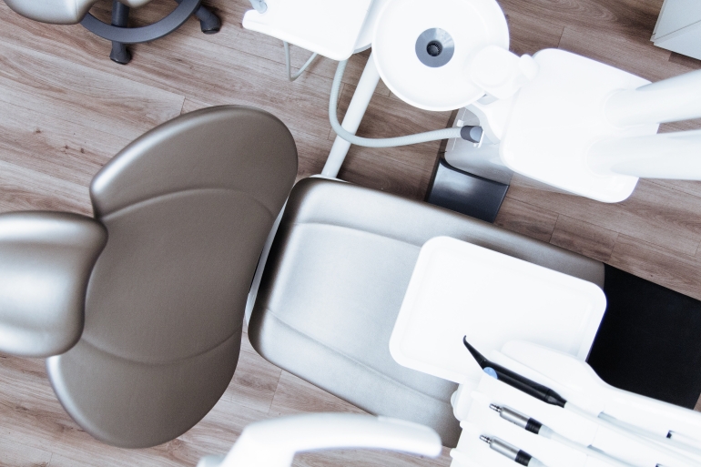 Dentální hygienistka (m/ž) - bezva šance i pro absolventy Dentální hygienistka (m/ž) - bezva šance i pro absolventy
