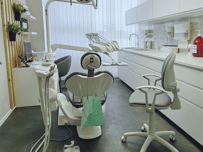 Hledá se dentální hygienistka