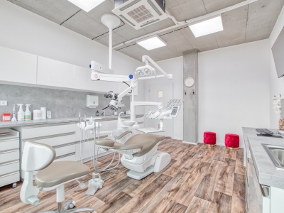 ZUBNÍ LÉKAŘ/LÉKAŘKA ZUBNÍ LÉKAŘ/LÉKAŘKA